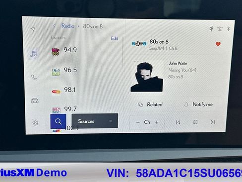 Used 2025 Lexus ES 300h w/ Premium Package image 37