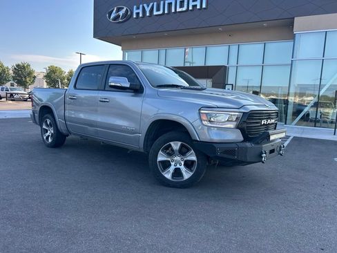 Used 2019 RAM 1500 Laramie w/ Sport Appearance Package AWD/4WD image 6