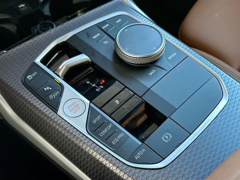 Certified 2025 BMW 330i Sedan w/ M Sport Package image 17