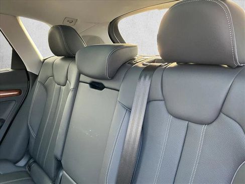 Used 2023 Audi Q5 e Premium Plus w/ Premium Plus Package image 14