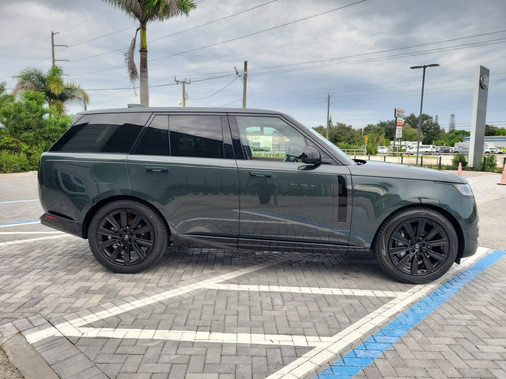 New 2027 Land Rover Range Rover SE AWD/4WD image 6