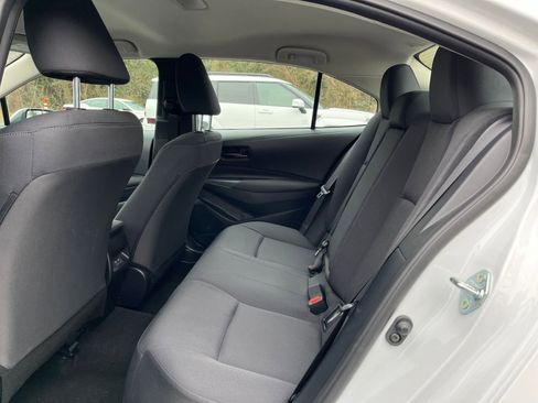 Used 2025 Toyota Corolla LE image 23