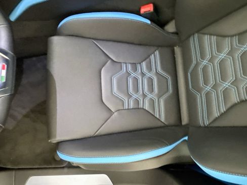 Used 2025 Lamborghini Urus S AWD/4WD image 20