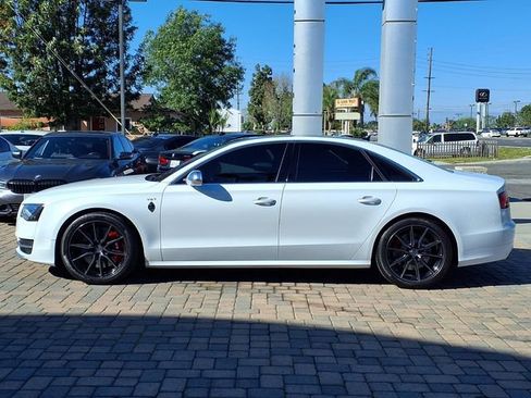 Used 2014 Audi S8 AWD/4WD image 2
