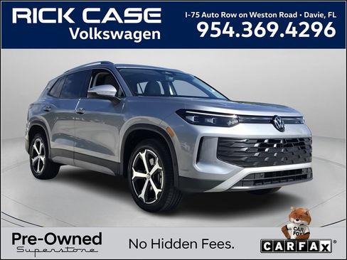 Certified 2025 Volkswagen Tiguan SE w/ Panoramic Sunroof Package image 1