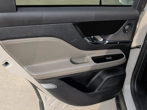 Used 2023 Lincoln Corsair Reserve w/ Equipment Group 202A image 24