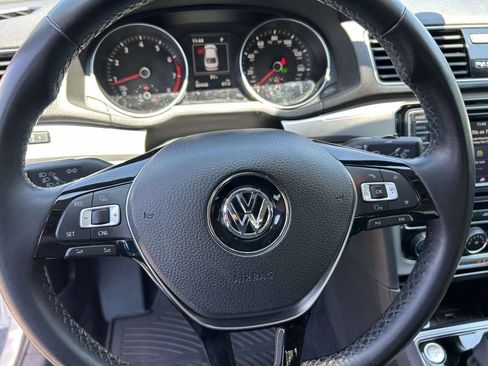 Used 2019 Volkswagen Passat 2.0T Wolfsburg w/ Wheels & Sunroof Package FWD image 16