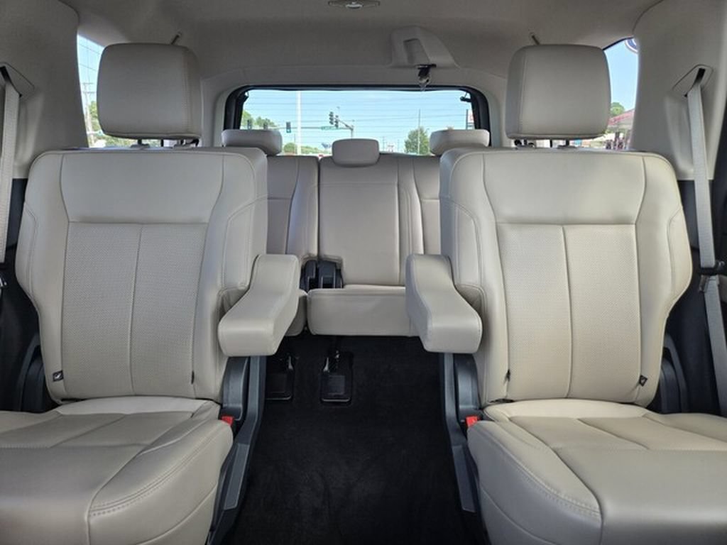 Used 2023 Ford Expedition XLT RWD image 12