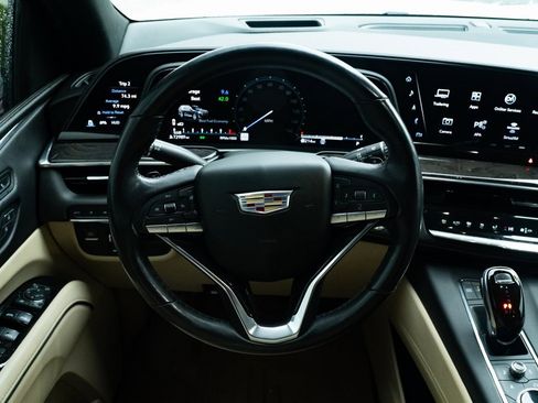 Used 2021 Cadillac Escalade ESV Premium Luxury w/ Driver Assist Tech Package image 12