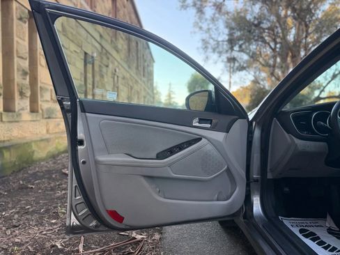 Used 2015 Kia Optima EX image 6