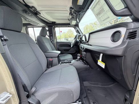 New 2026 Jeep Gladiator Sport image 22