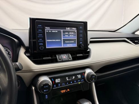 Used 2019 Toyota RAV4 XLE Premium image 14