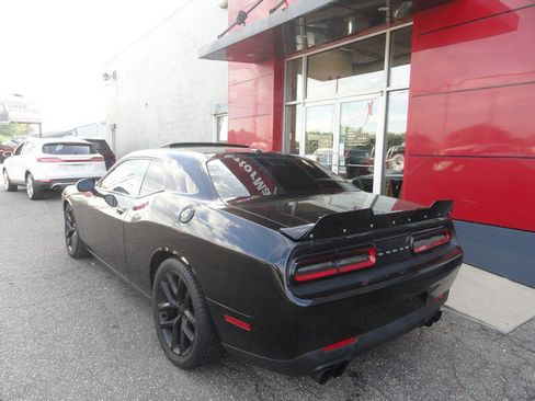 Used 2019 Dodge Challenger R/T w/ Blacktop Package image 7