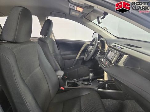 Used 2014 Toyota RAV4 LE FWD image 14
