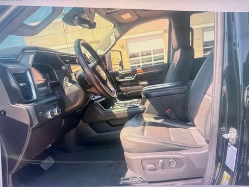 Used 2024 GMC Sierra 2500 Denali w/ Denali Reserve Package AWD/4WD image 5