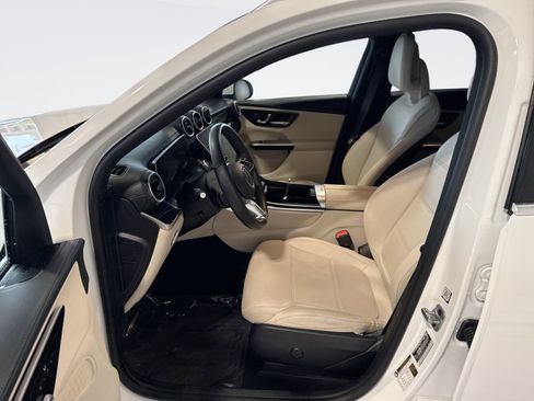Used 2023 Mercedes-Benz GLC 300 4MATIC image 10