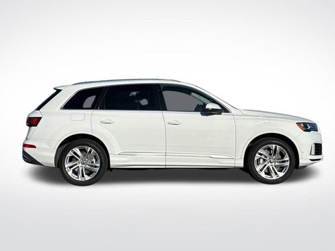 Used 2023 Audi Q7 3.0T Premium Plus image 2