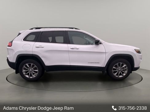Used 2022 Jeep Cherokee Latitude Lux w/ Sun & Sound Group image 2
