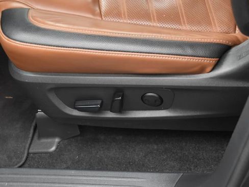 Used 2022 Nissan Pathfinder Platinum w/ Cargo Package AWD/4WD image 35