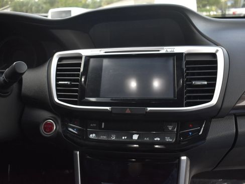 Used 2017 Honda Accord EX-L image 14