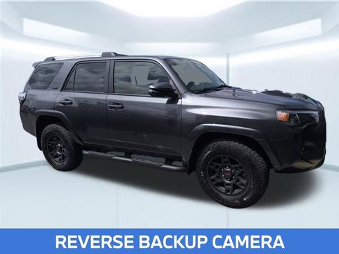 Used 2022 Toyota 4Runner SR5 Premium w/ Moonroof Package image 4