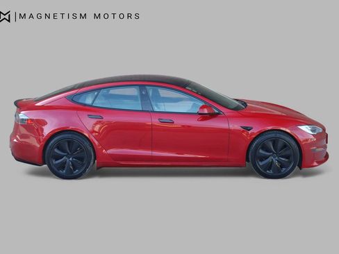 Used 2021 Tesla Model S Plaid image 2