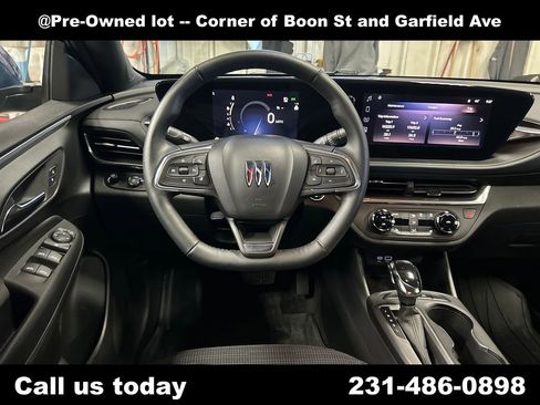 Used 2024 Buick Envista Sport Touring w/ Convenience I Package FWD image 17
