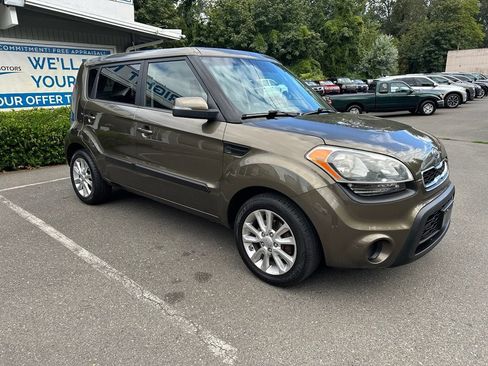 Used 2012 Kia Soul + w/ Audio Pkg FWD image 3