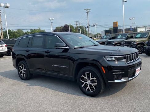 Used 2025 Jeep Grand Cherokee L Limited w/ Trailer Tow Package AWD/4WD image 10