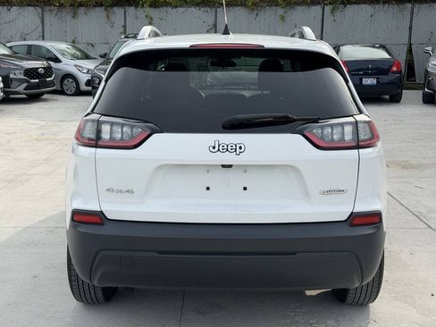Used 2019 Jeep Cherokee Latitude Plus w/ Cold Weather Group AWD/4WD image 5
