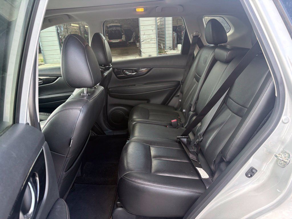 Used 2020 Nissan Rogue SL w/ Premium Package FWD image 13