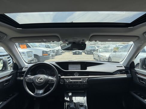 Used 2018 Lexus ES 350 w/ Premier Package image 18