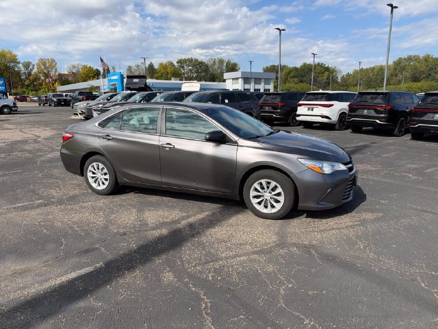 Used 2017 Toyota Camry LE FWD image 10