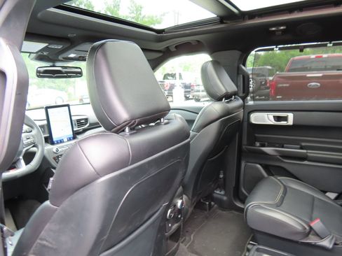 Used 2020 Ford Explorer ST w/ ST Street Pack AWD/4WD image 27