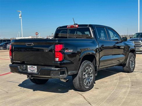 Used 2023 Chevrolet Colorado Z71 w/ Z71 Convenience Package 2 image 3