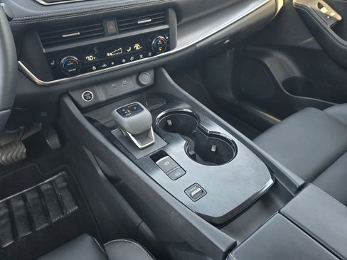 Certified 2023 Nissan Rogue SV w/ SV Premium B Package FWD image 16