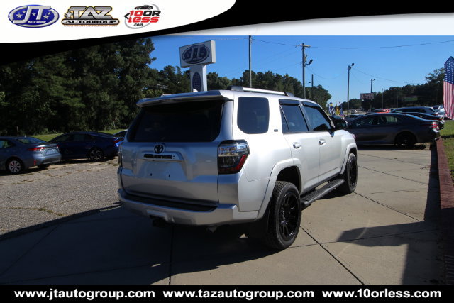 Used 2022 Toyota 4Runner SR5 RWD image 7