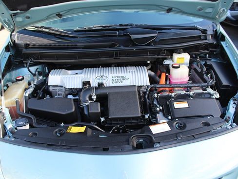 Used 2015 Toyota Prius Four FWD image 28
