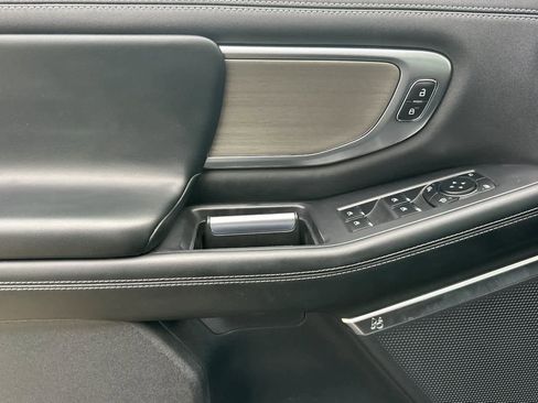 Certified 2025 Ford Expedition Max Platinum image 12