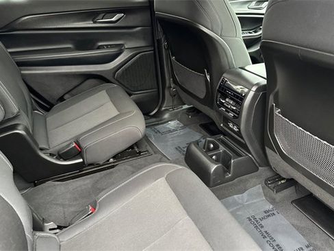 Used 2023 Jeep Grand Cherokee L Laredo image 19