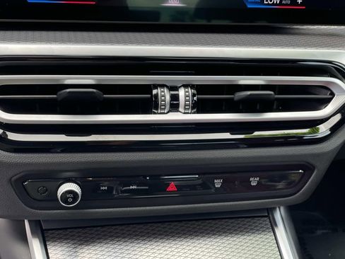 Used 2023 BMW 330i Sedan w/ M Sport Package image 15