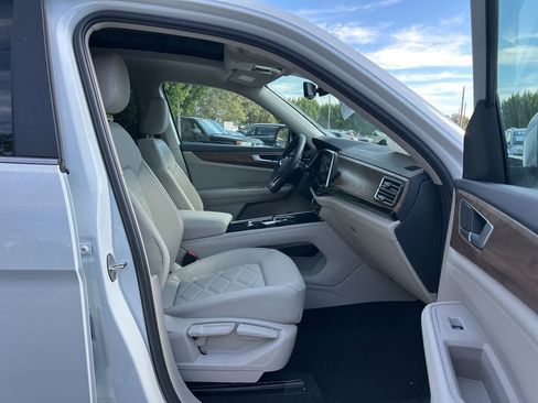 New 2026 Volkswagen Atlas SE image 42