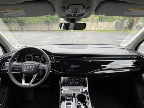 Used 2025 Audi Q7 3.0T Premium Plus w/ Premium Plus Package AWD/4WD image 9