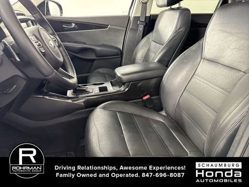 Used 2017 Kia Sorento EX AWD/4WD image 4