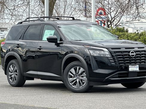 New 2026 Nissan Pathfinder SV image 2