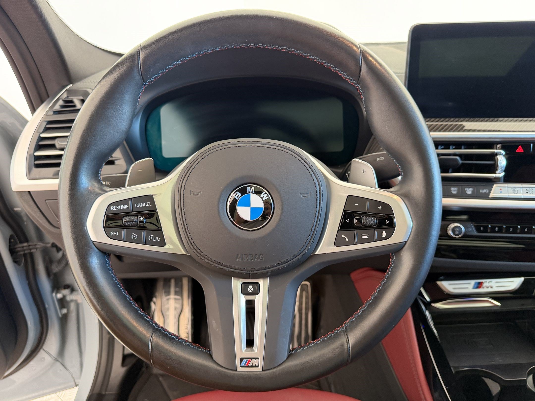Certified 2024 BMW X4 M40i w/ Premium Package AWD/4WD image 11