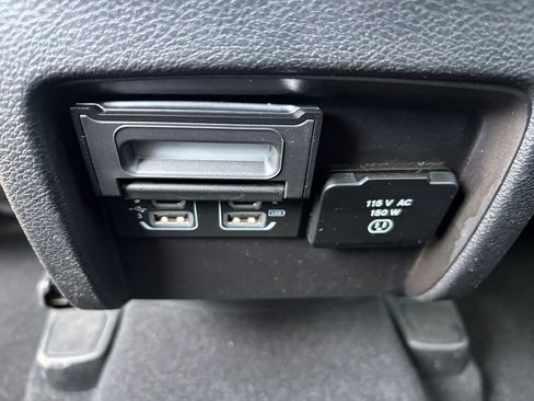 Used 2019 Jeep Cherokee High Altitude AWD/4WD image 25