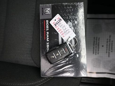 Used 2021 RAM 1500 Big Horn AWD/4WD image 9