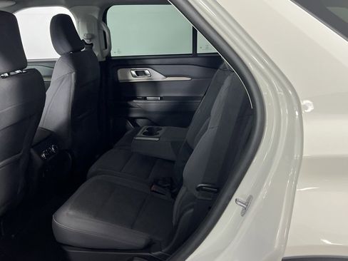 Used 2025 Ford Explorer Active image 27