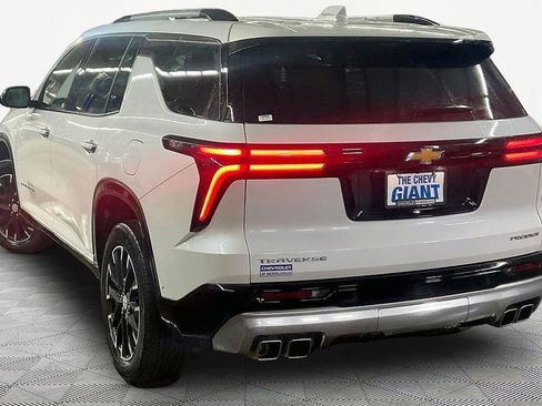 Used 2024 Chevrolet Traverse RS image 4